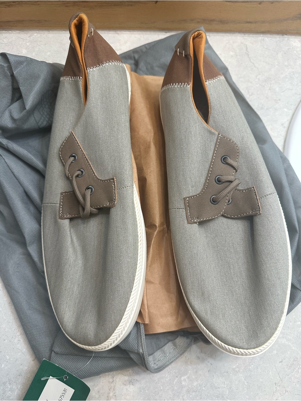 Men's Casual Slip-On Canvas Shoes in Light Gray and Brown